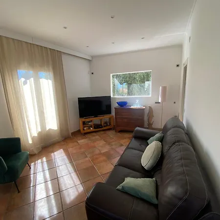 Bellevue * مينتون